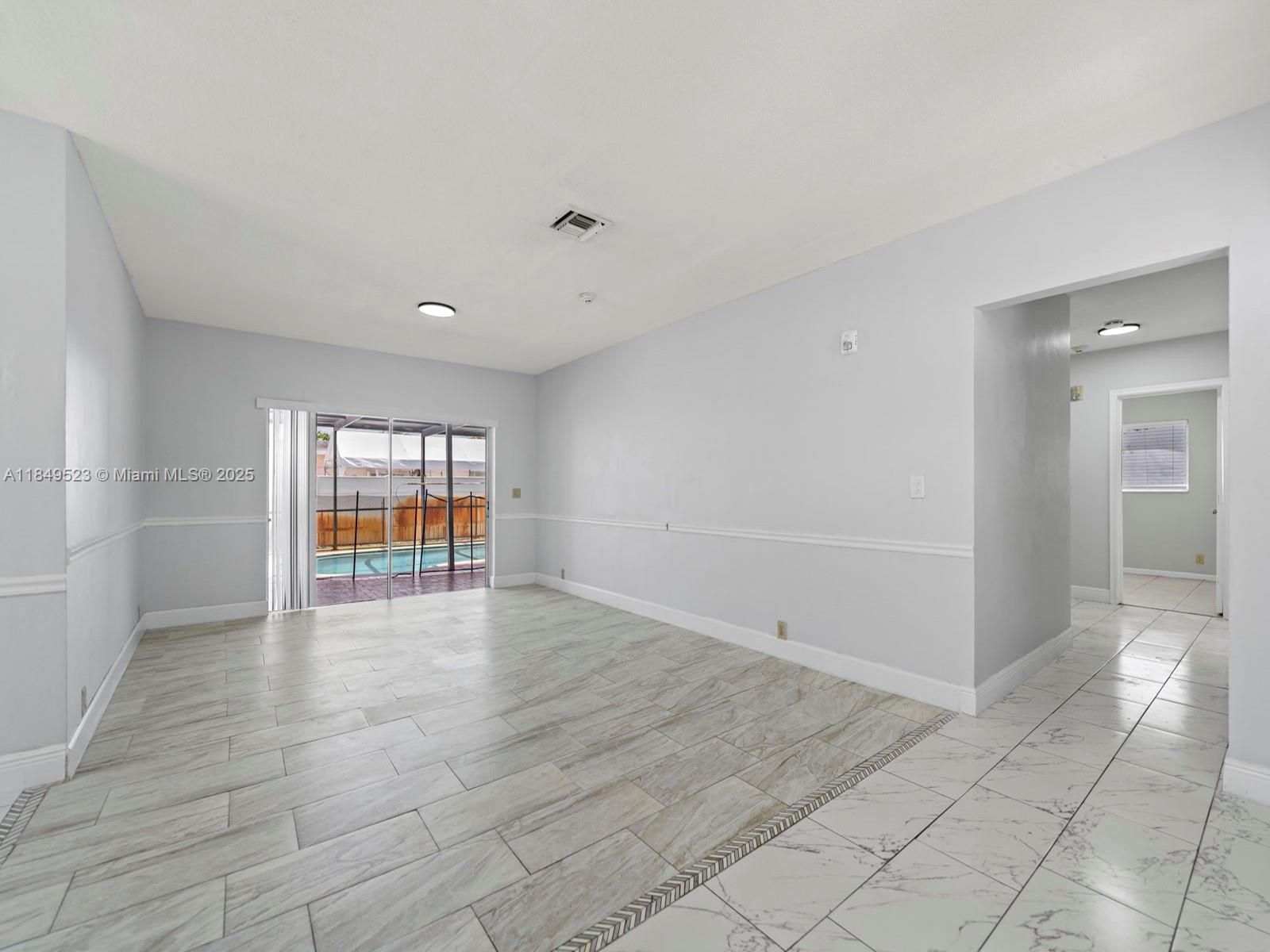 6572 SW 8th Ct