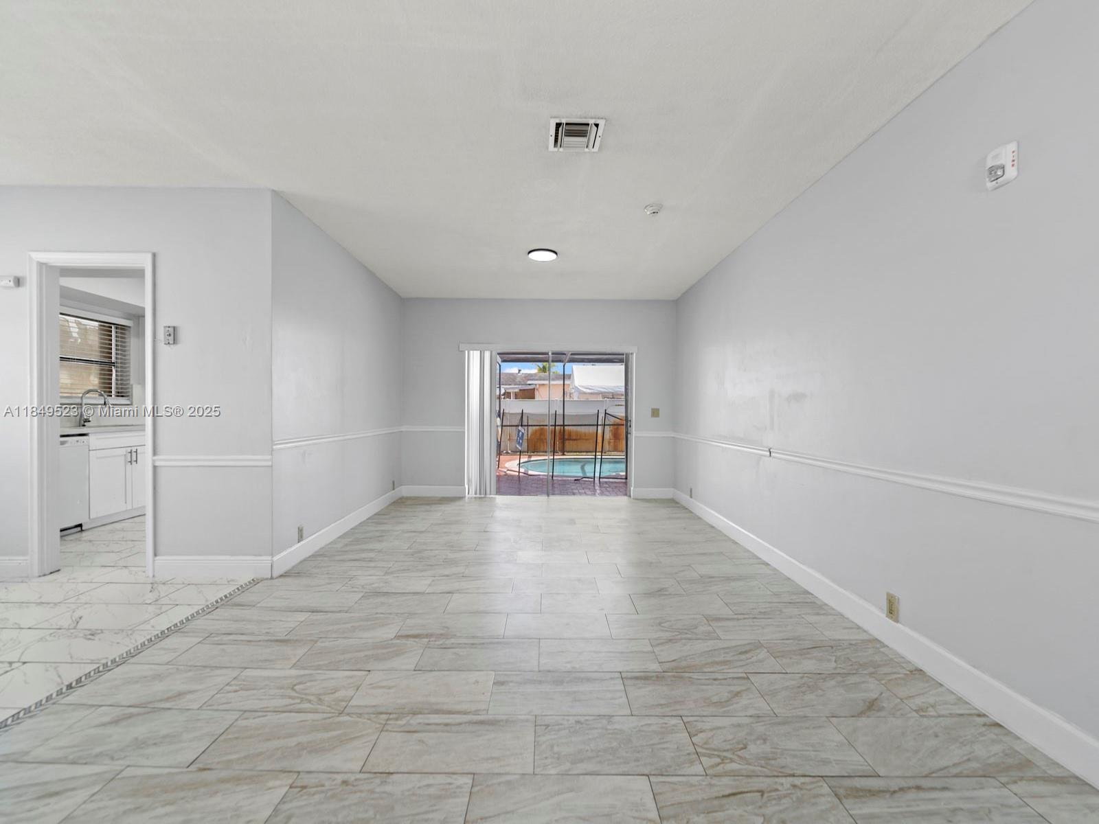 6572 SW 8th Ct
