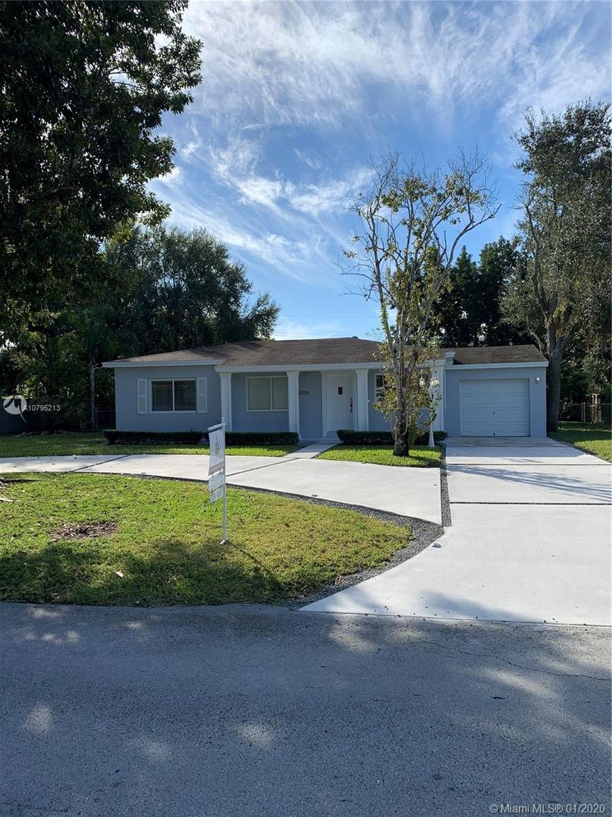 Beautiful Gem in the heart of South Miami .Carole Helms Manor subdivision. Central location near employment, worship and shopping areas. Easy access to schools, public transportation, South Miami Hospital and University of Miami. Walking distance to South Miami elementary school. One story Single Family Home. 3 bedrooms 1 bath 1 car garage.