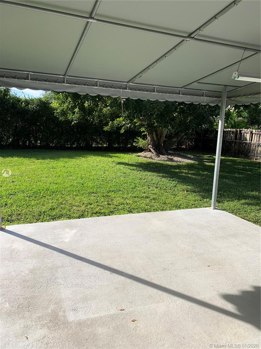 CAROLE HELMS MANOR - Residential Lease