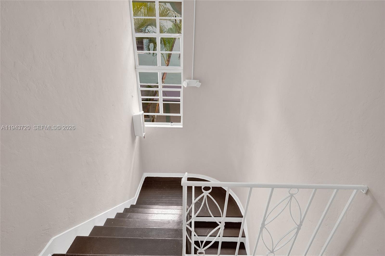 THE ANTON CONDO - Residential