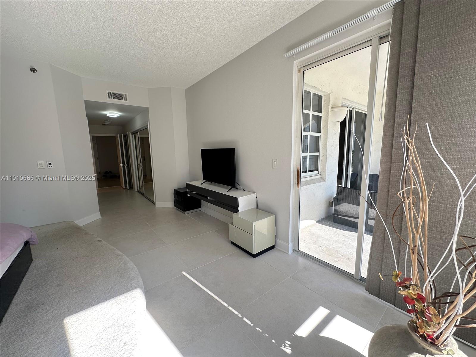 MEDITERRANEAN VILLAGE CON - Residential