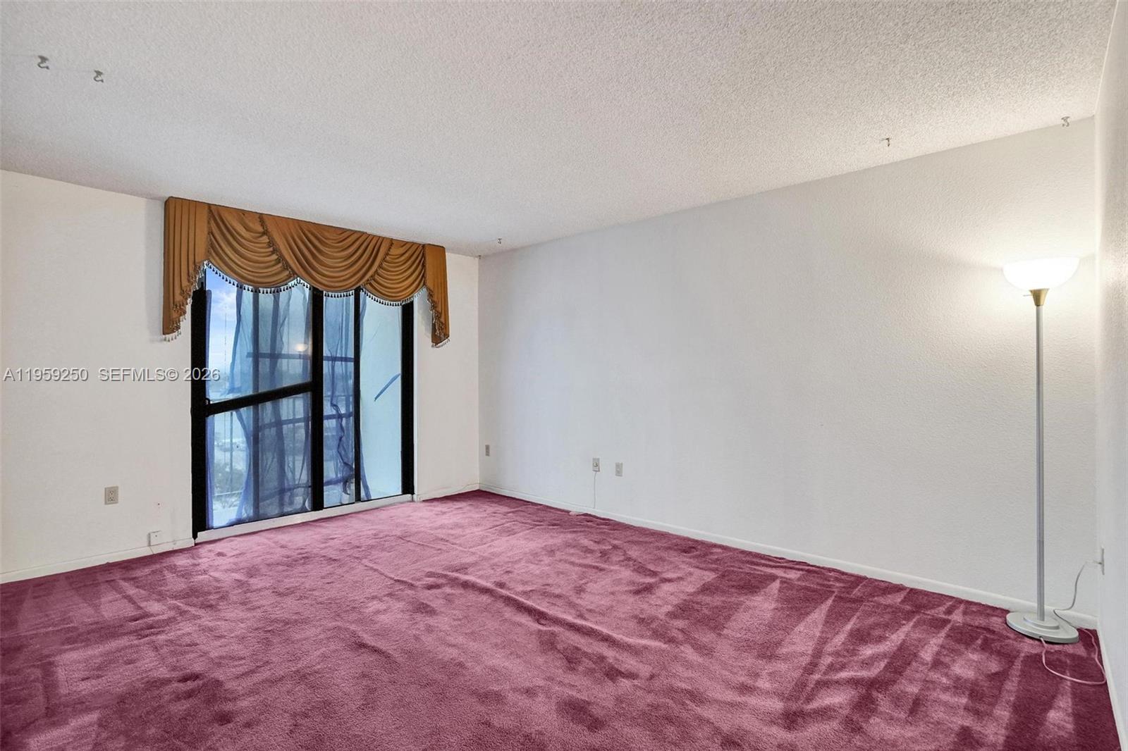 CRYSTAL TOWER - Residential