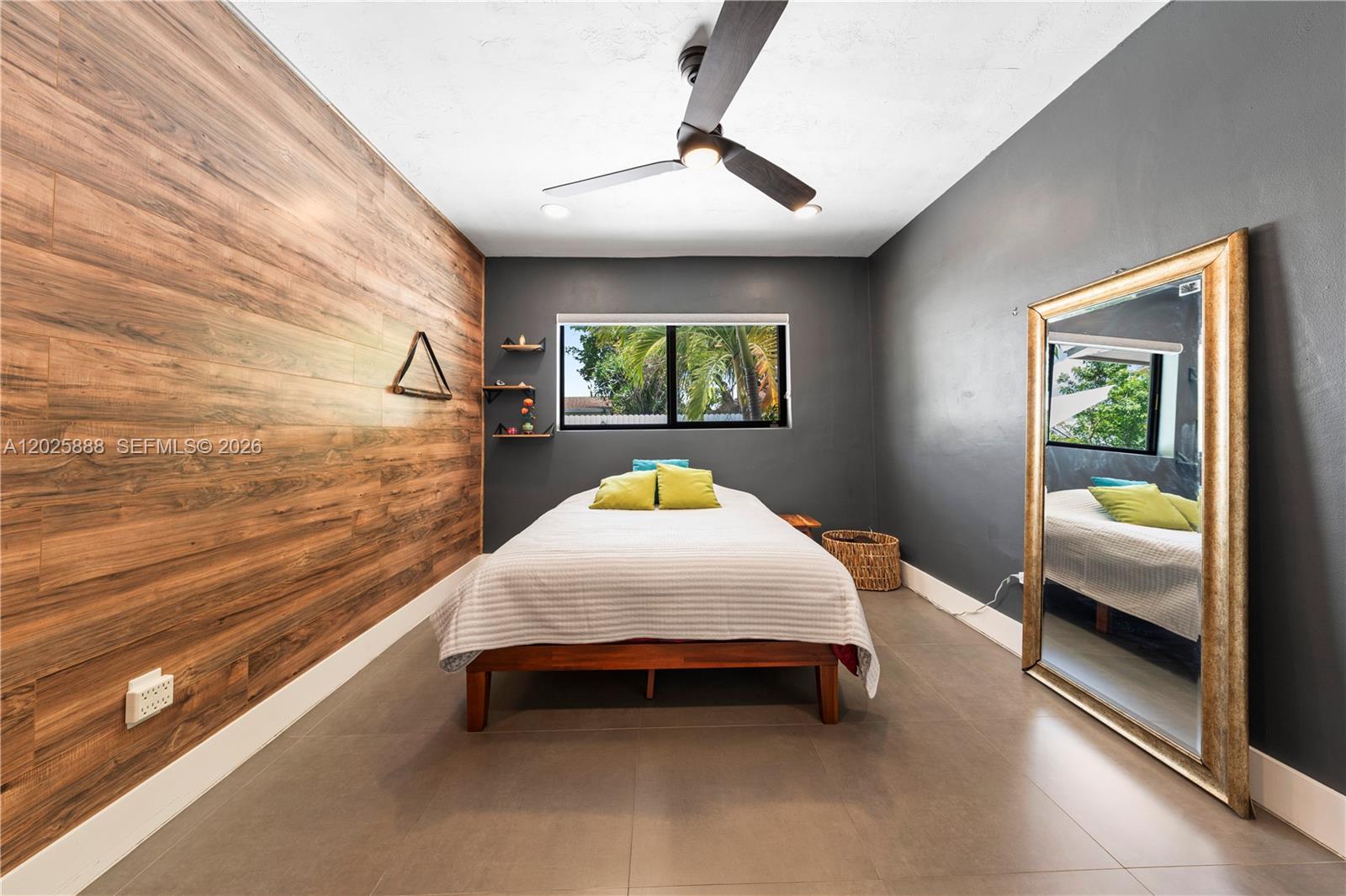 ROYALE GREEN SEC 2 - Residential