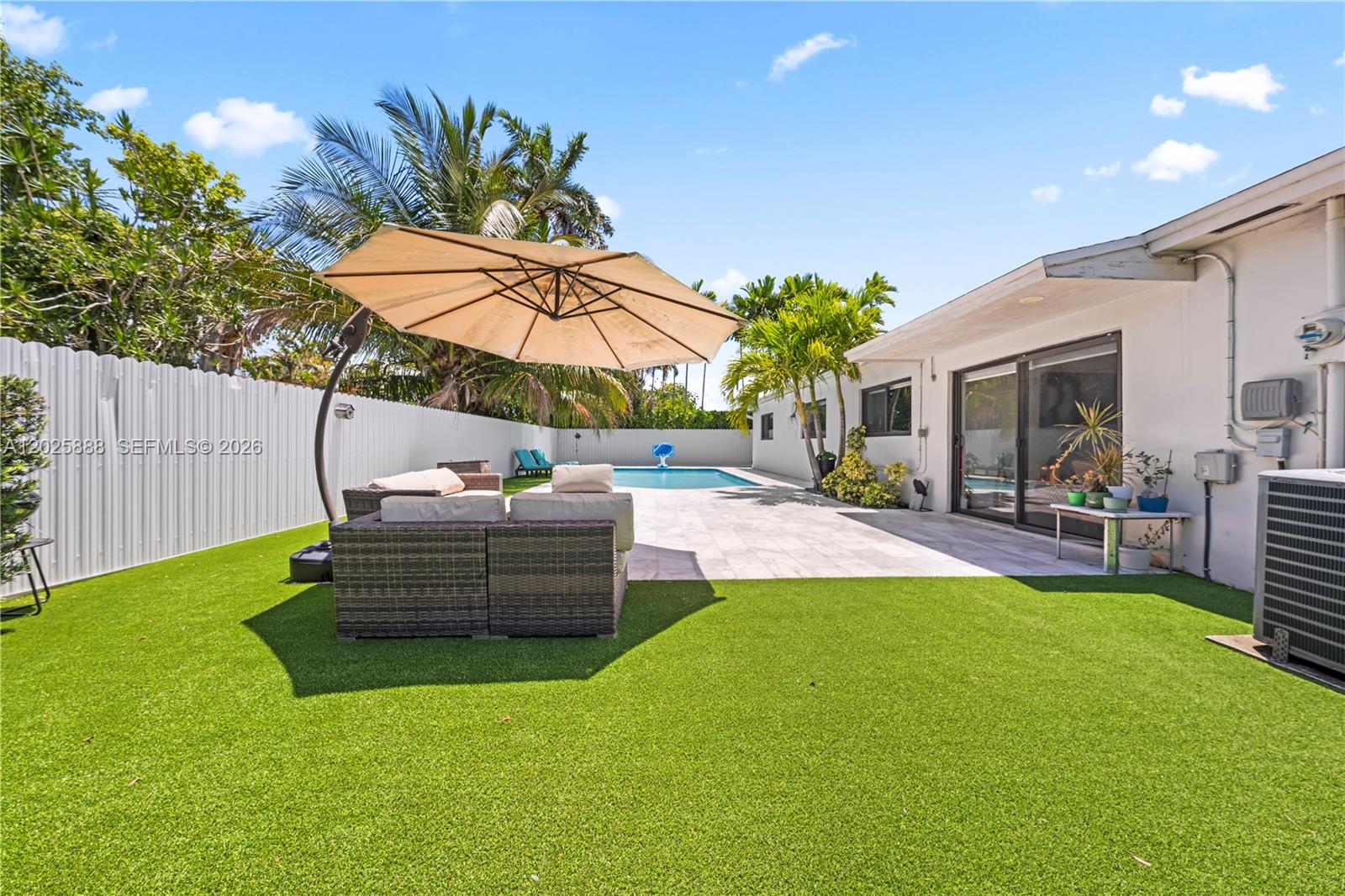 ROYALE GREEN SEC 2 - Residential