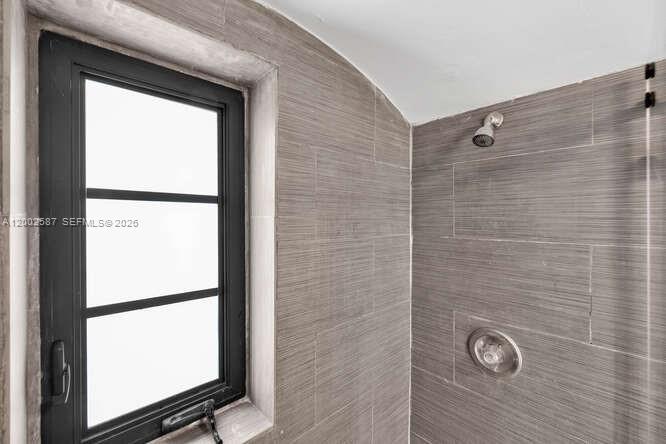 ALTOS DEL MAR NO 3 - Residential Lease