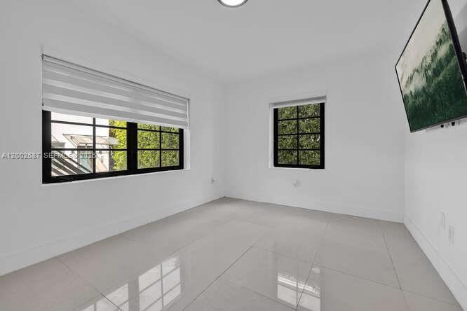 ALTOS DEL MAR NO 3 - Residential Lease