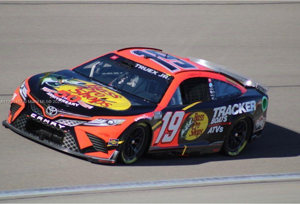 SUBDIVISION DE AURORA - Residential