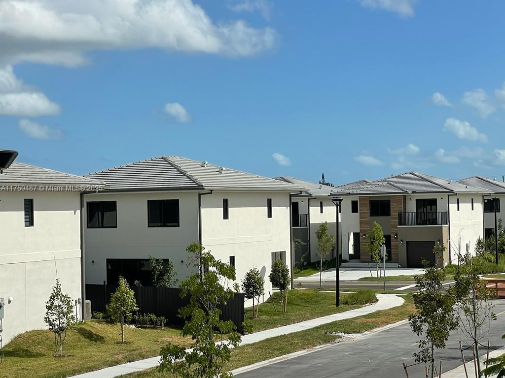 SUBDIVISION DE AURORA - Residential