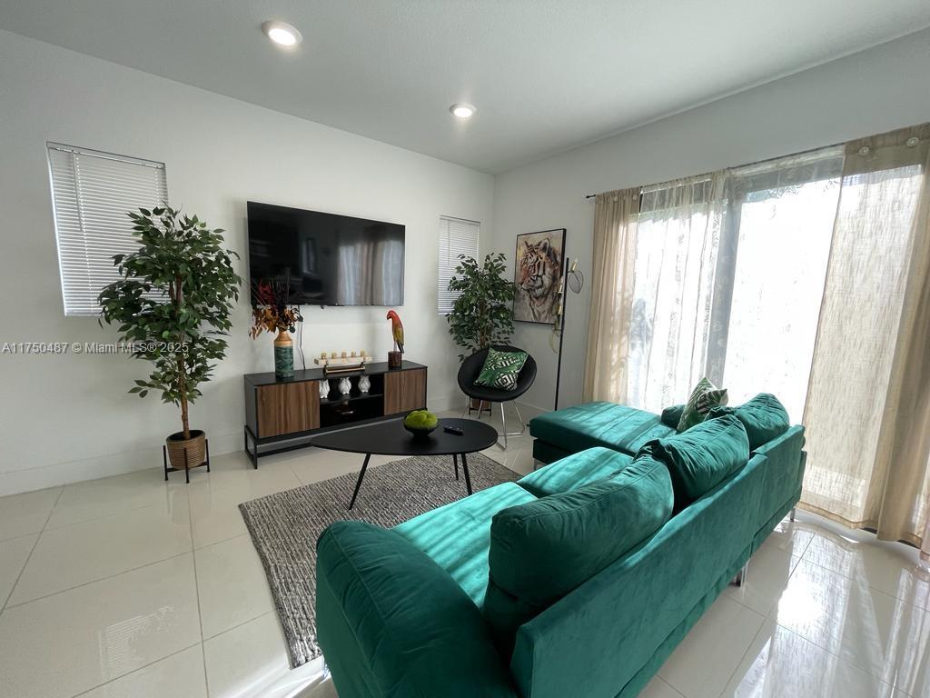 SUBDIVISION DE AURORA - Residential