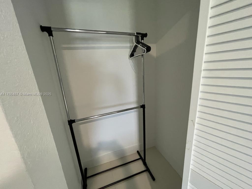 SUBDIVISION DE AURORA - Residential