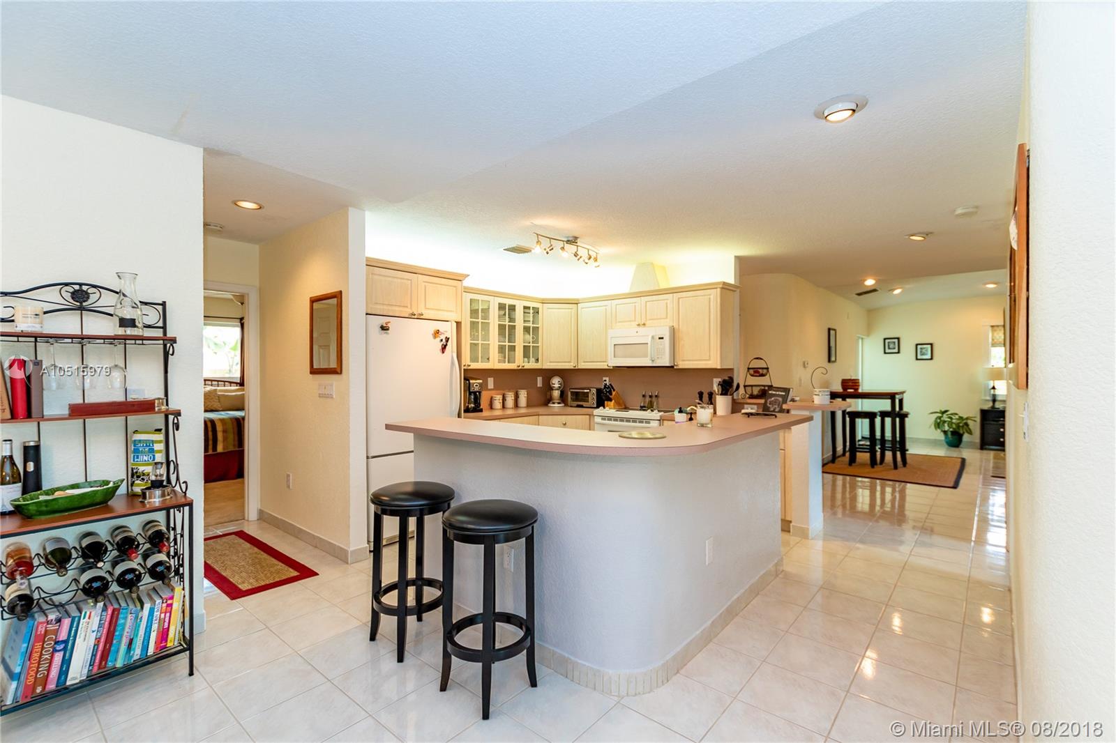 COUNTRY CLUB ESTATES SEC - Residential