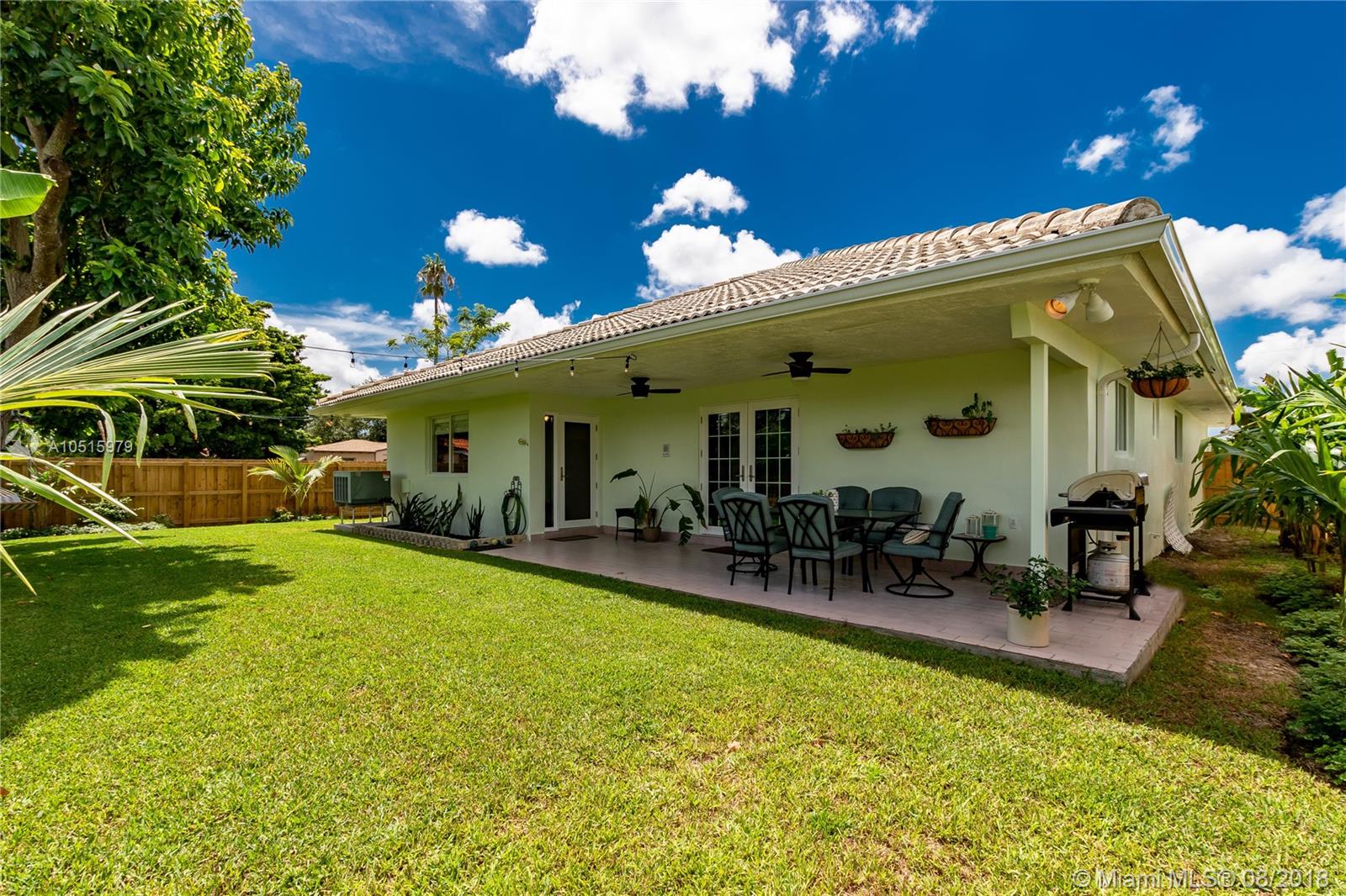 COUNTRY CLUB ESTATES SEC - Residential