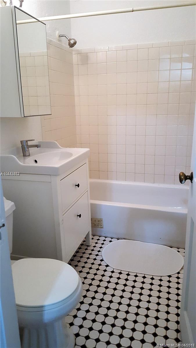 HOLLYWOOD - Residential