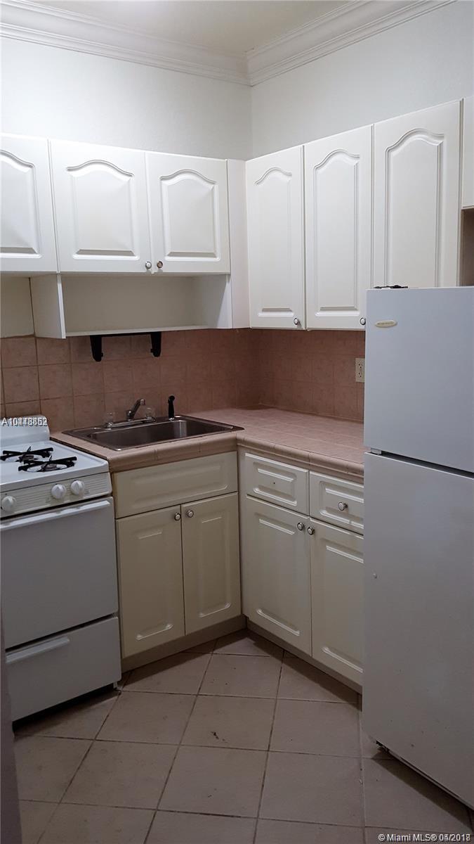 HOLLYWOOD - Residential