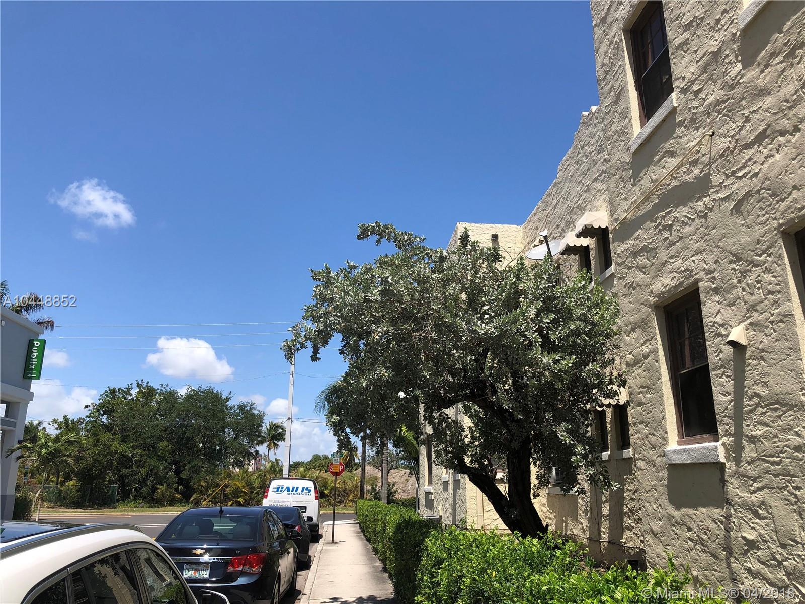 HOLLYWOOD - Residential