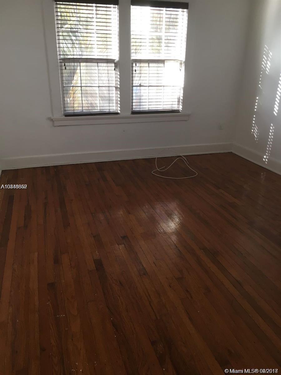 HOLLYWOOD - Residential