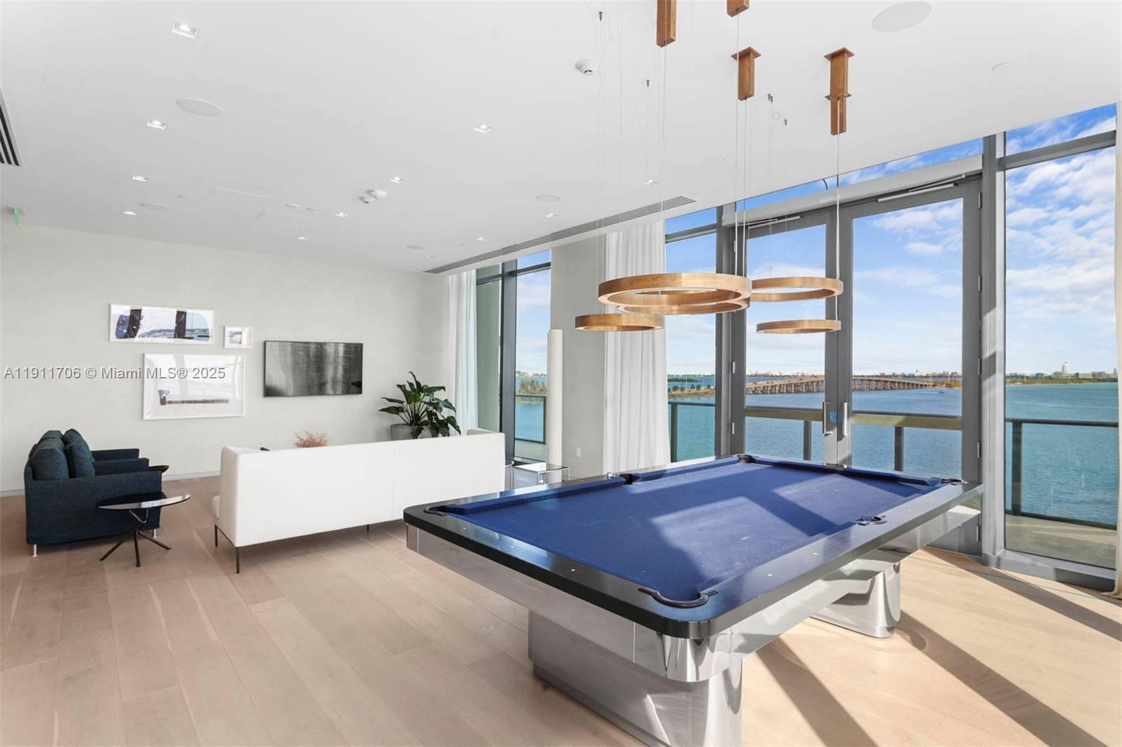 ONE PARAISO CONDO - Residential