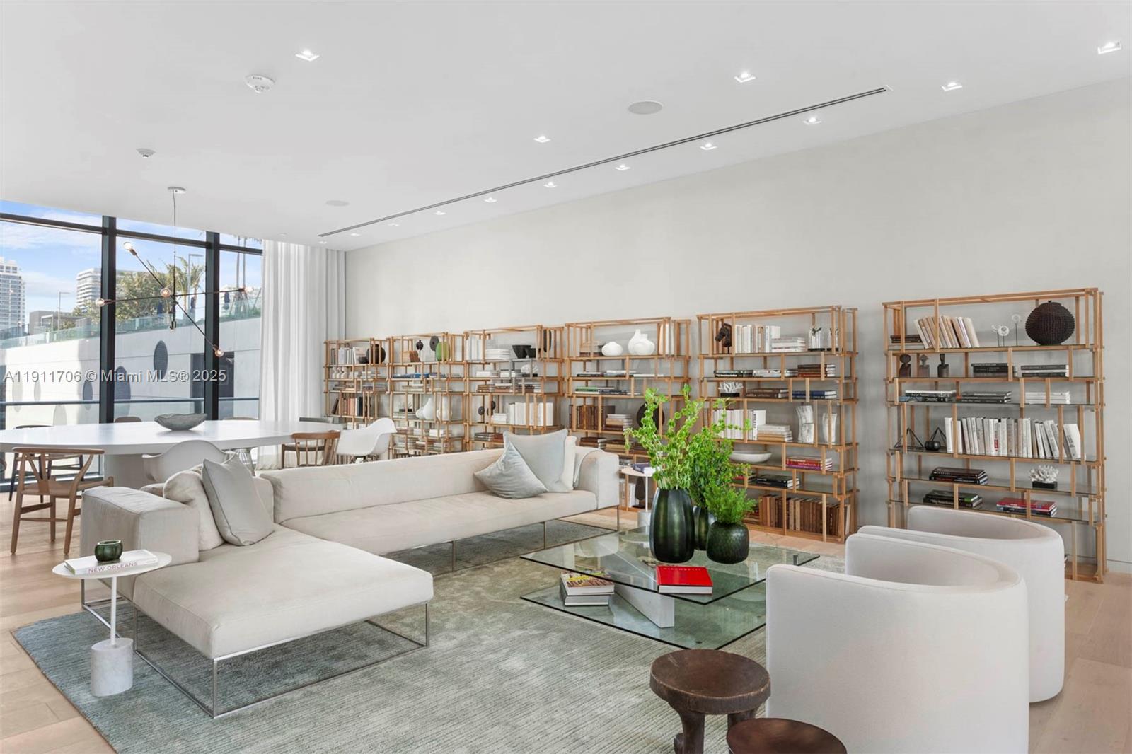 ONE PARAISO CONDO - Residential