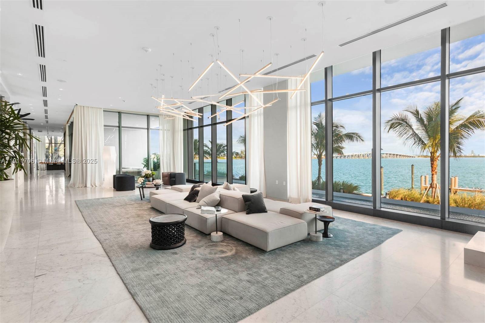 ONE PARAISO CONDO - Residential