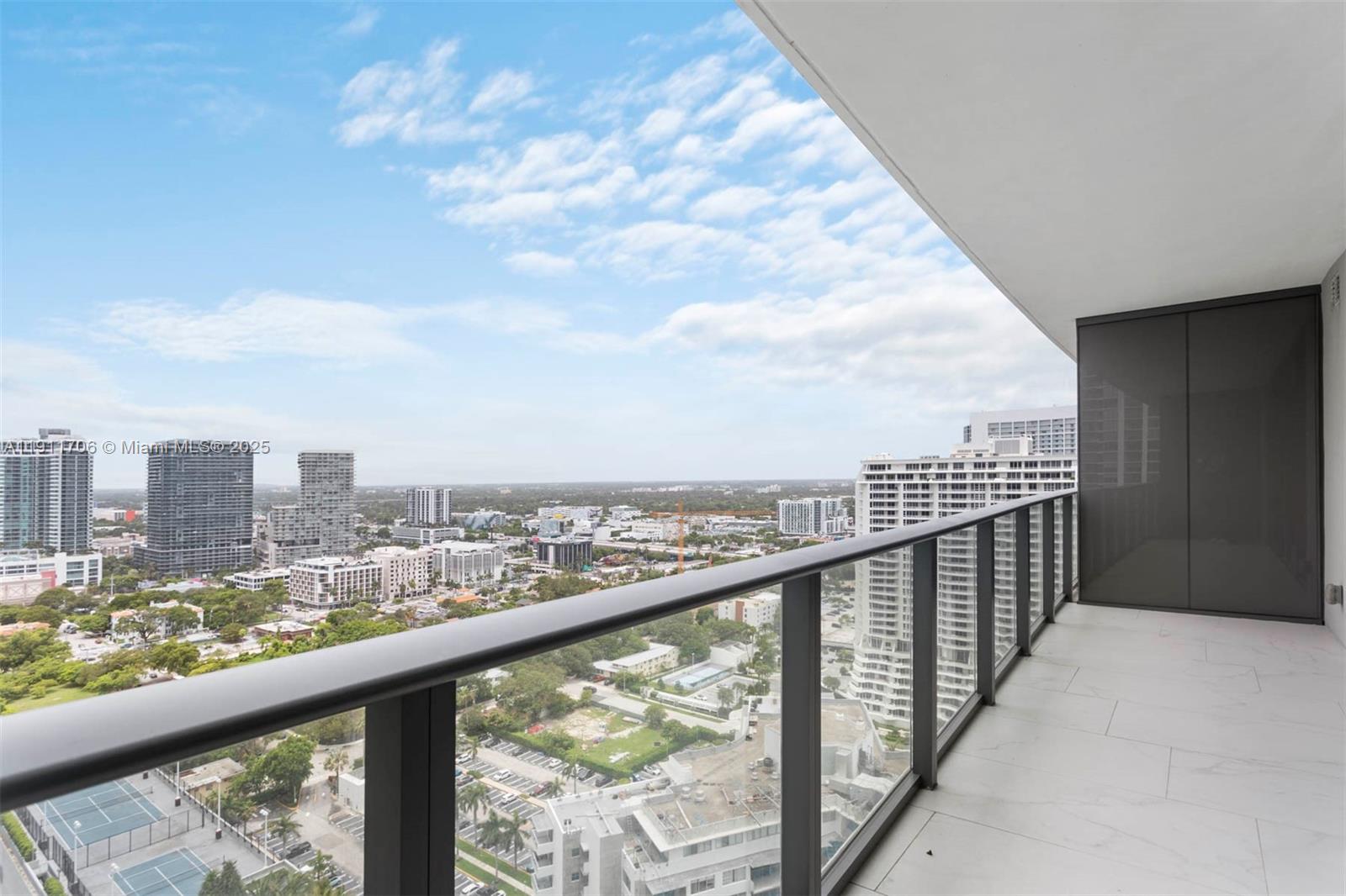 ONE PARAISO CONDO - Residential