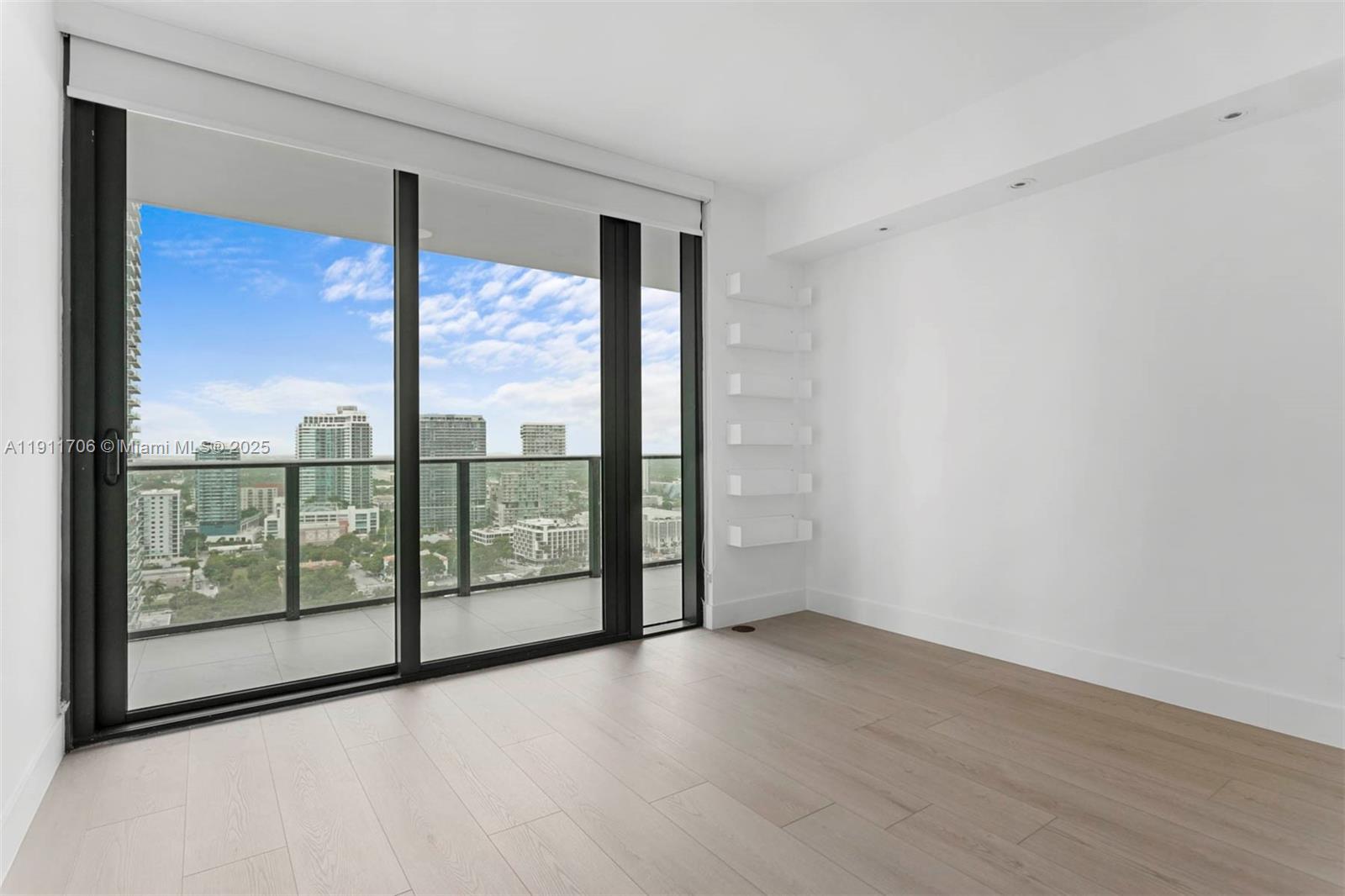 ONE PARAISO CONDO - Residential