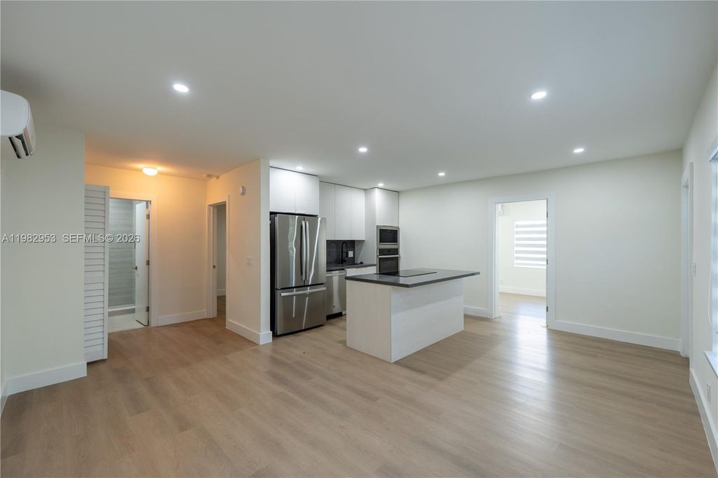 Photo of 1615 NE 9th St #2, Fort Lauderdale, FL 33304 (MLS # A11982953)