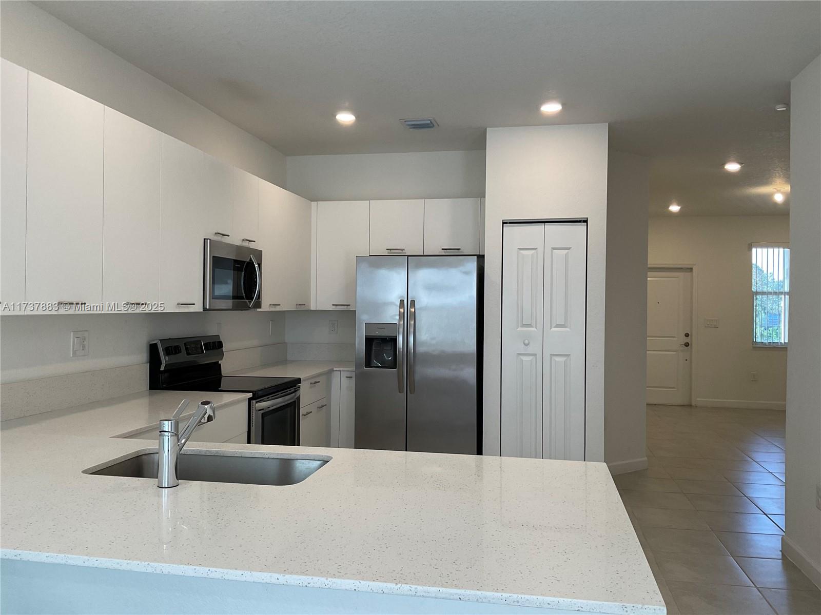 GOLF PARK SEC 1 - Residential Lease