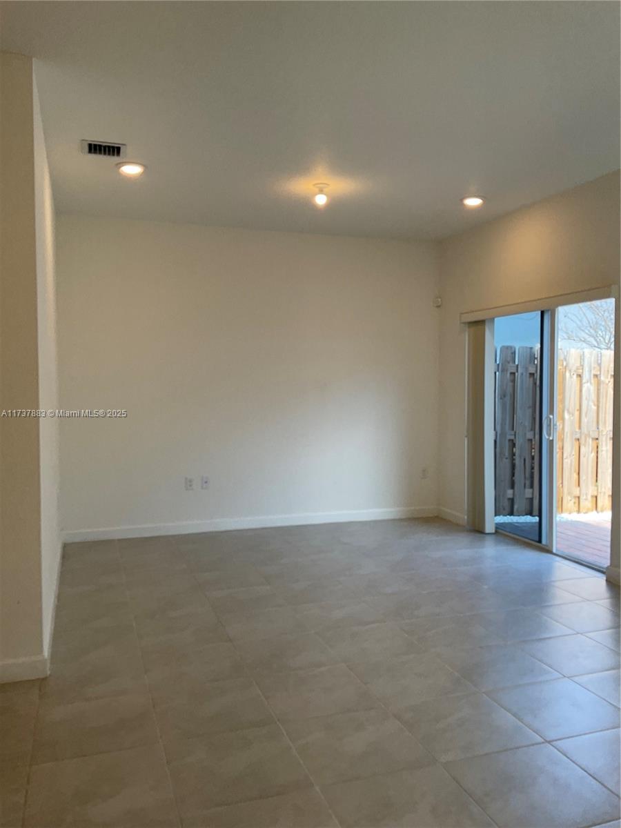 GOLF PARK SEC 1 - Residential Lease