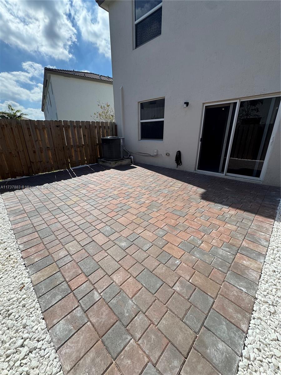 GOLF PARK SEC 1 - Residential Lease