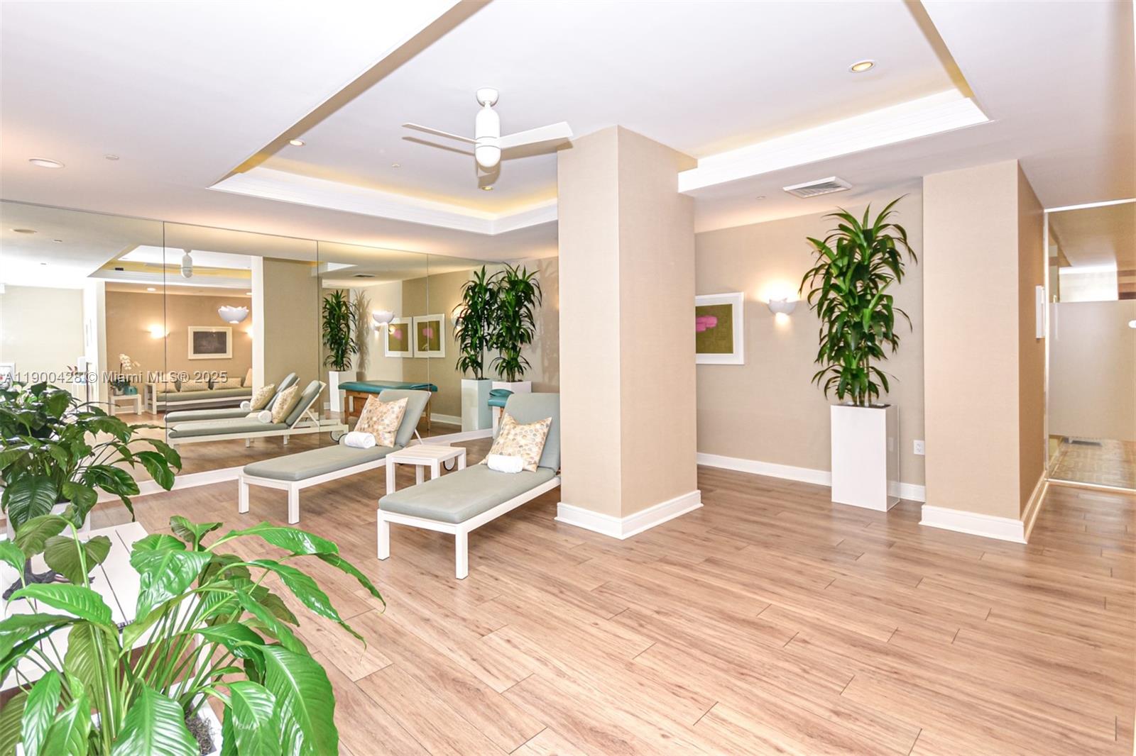 THE PALACE AT BAL HARBOUR - Residential