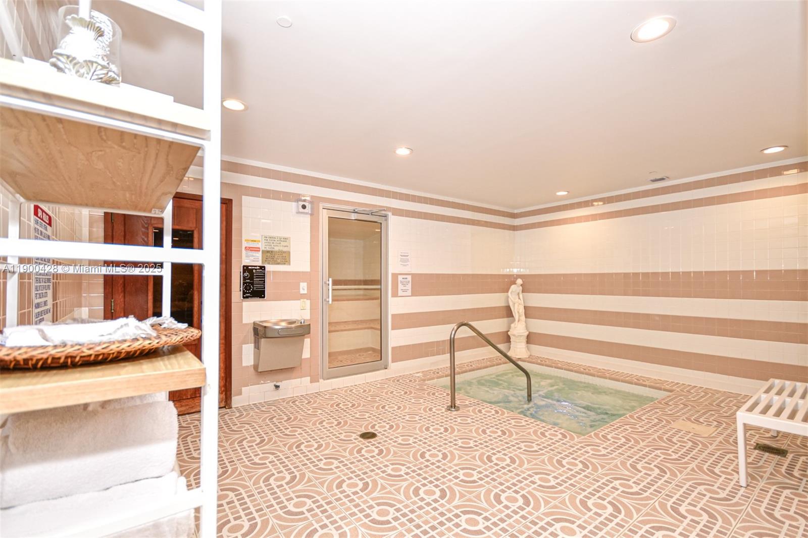 THE PALACE AT BAL HARBOUR - Residential