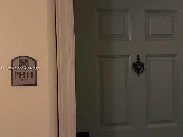 PUERTA DE PALMAS CONDO - Residential