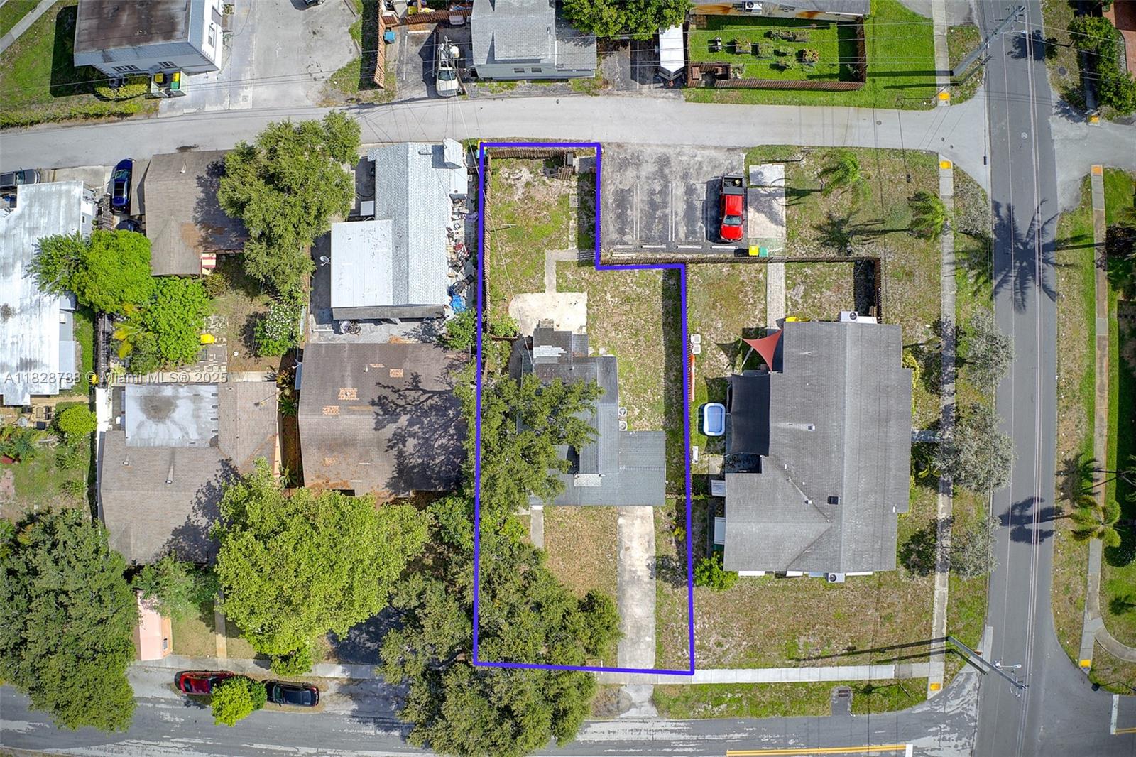 NORTH HOLLYWOOD - Residential