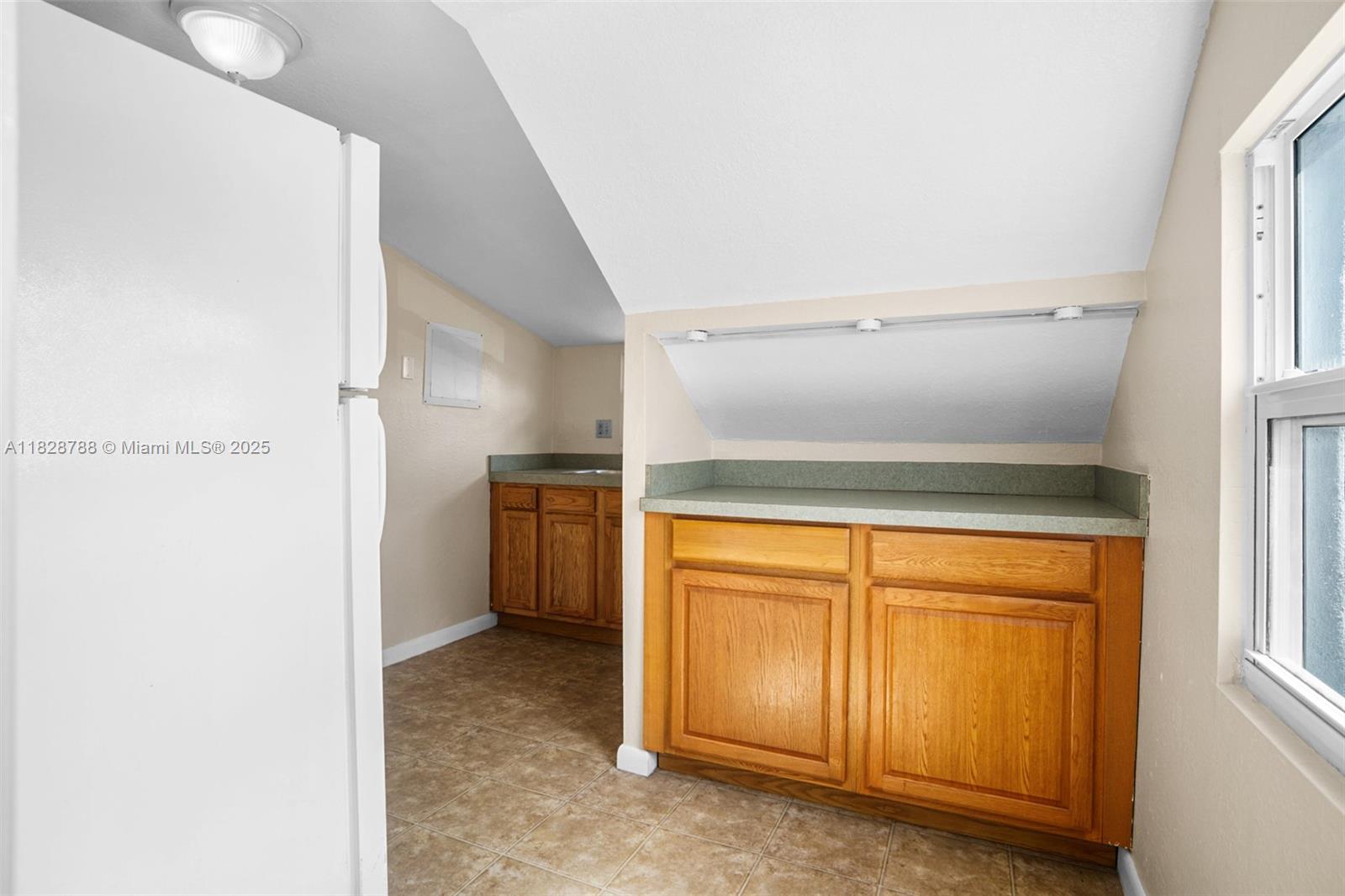 NORTH HOLLYWOOD - Residential