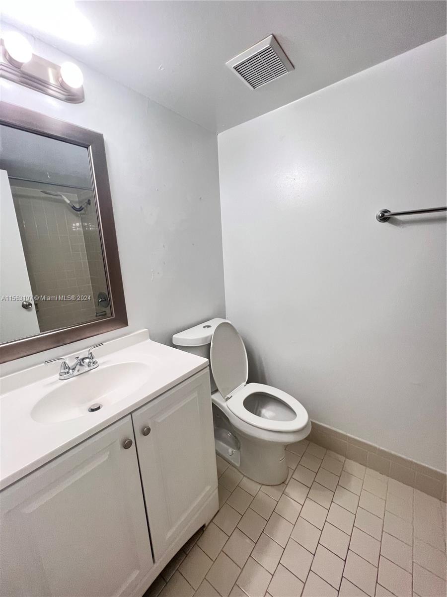 TERRANOVA CONDO 13 - Residential Lease
