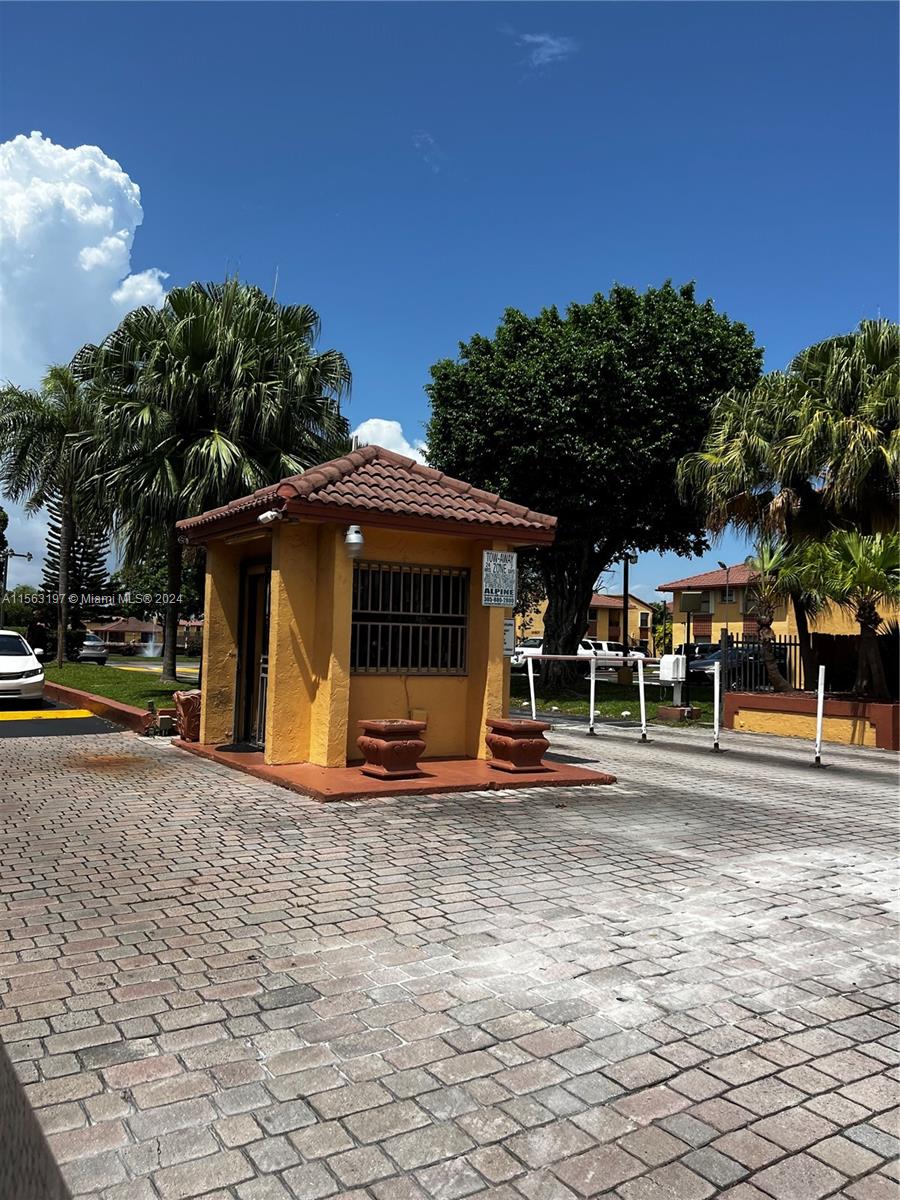 TERRANOVA CONDO 13 - Residential Lease