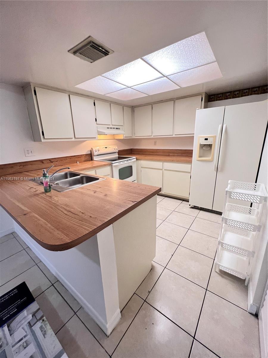 TERRANOVA CONDO 13 - Residential Lease