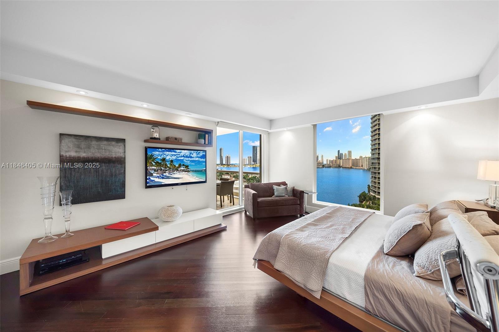 BELLAMARE @ WILLIAMS ISLA - Residential Lease