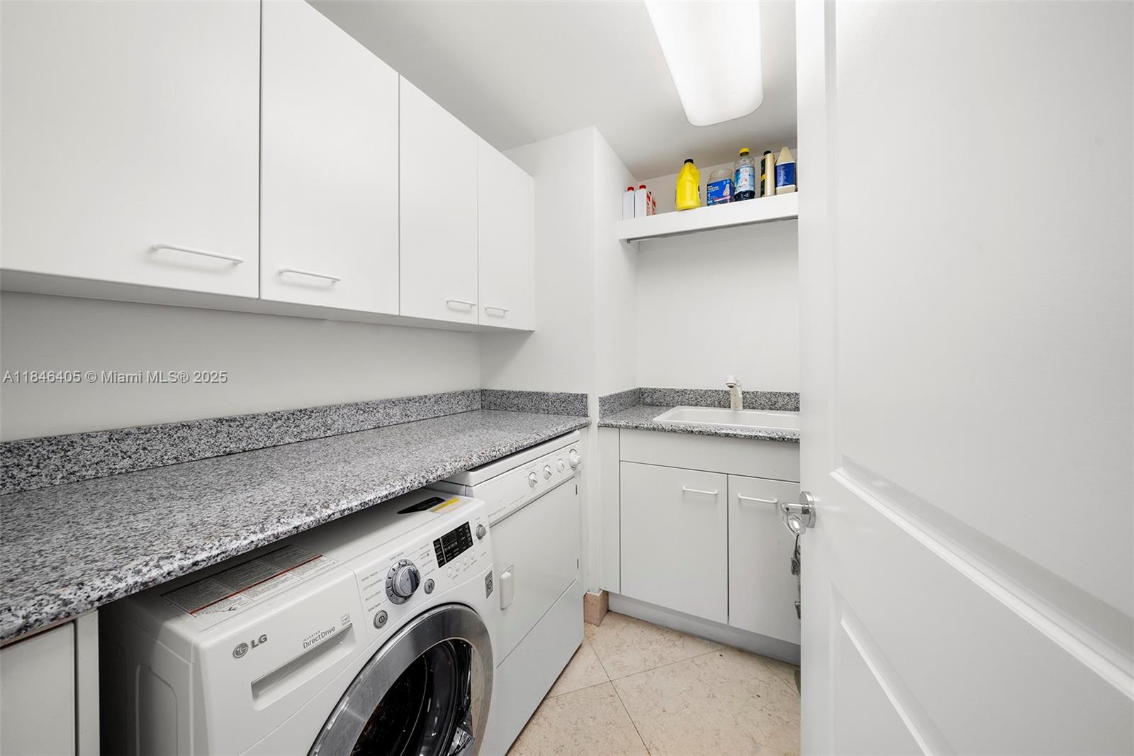 BELLAMARE @ WILLIAMS ISLA - Residential Lease