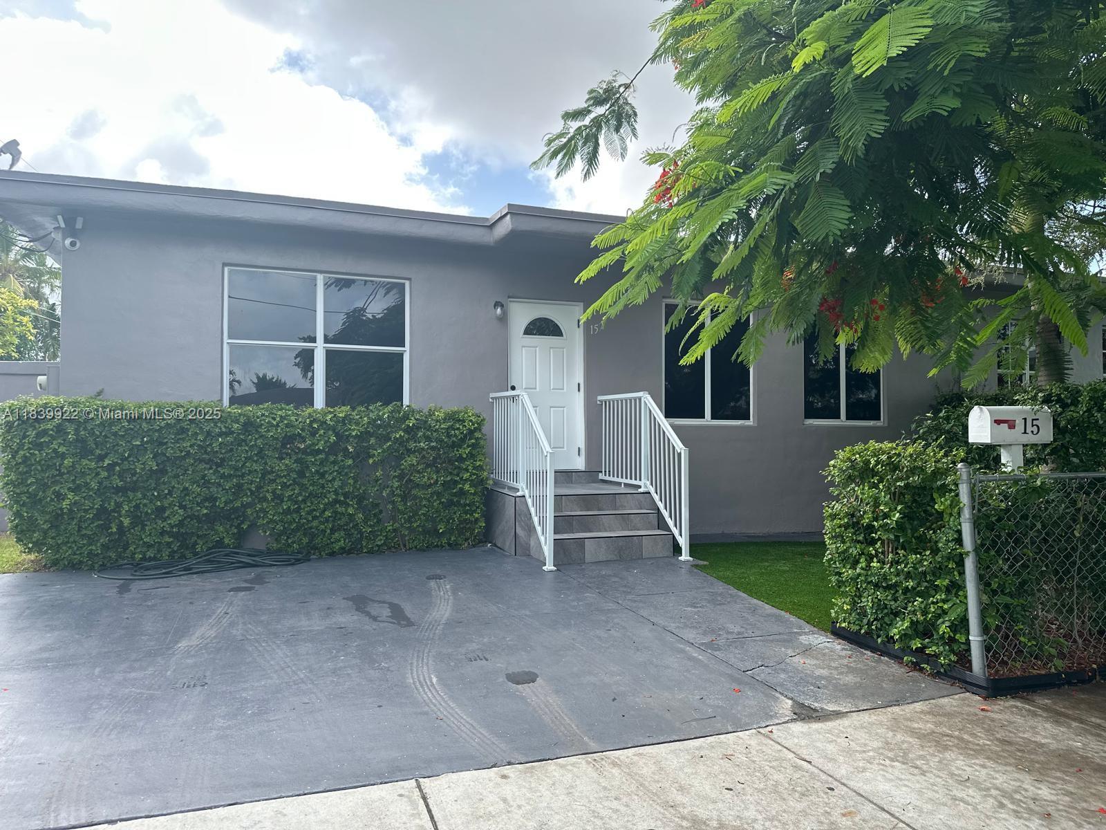 Beautifully remodeled duplex in the desirable West Flagler area! Features 3 bedrooms, 2 bathrooms, brand-new appliances, a laundry area, and a private backyard perfect for family gatherings. Plenty of parking space for 4 or more cars. Move-in ready!