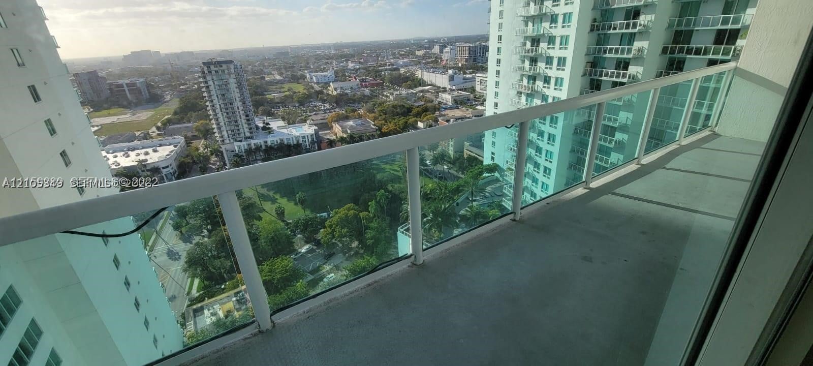 1800 N Bayshore Dr 2704