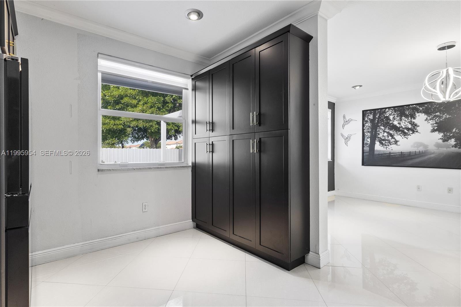 A B AT TAMIAMI TRAIL PHAS - Residential Lease