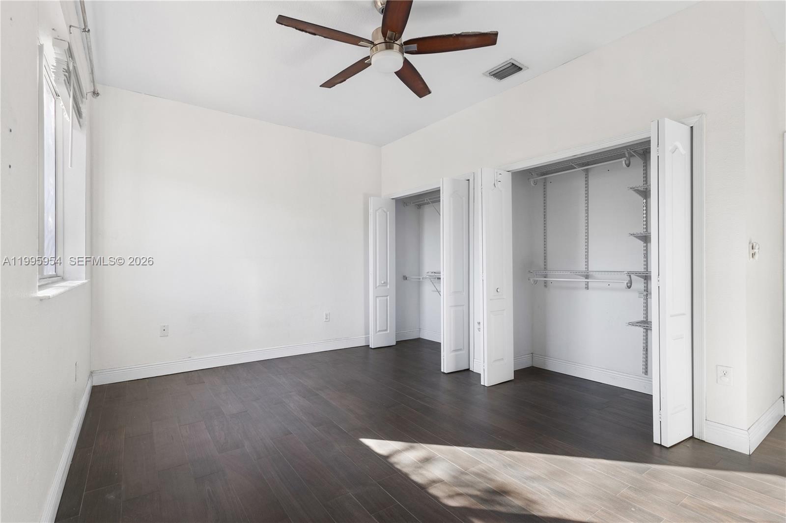 A B AT TAMIAMI TRAIL PHAS - Residential Lease