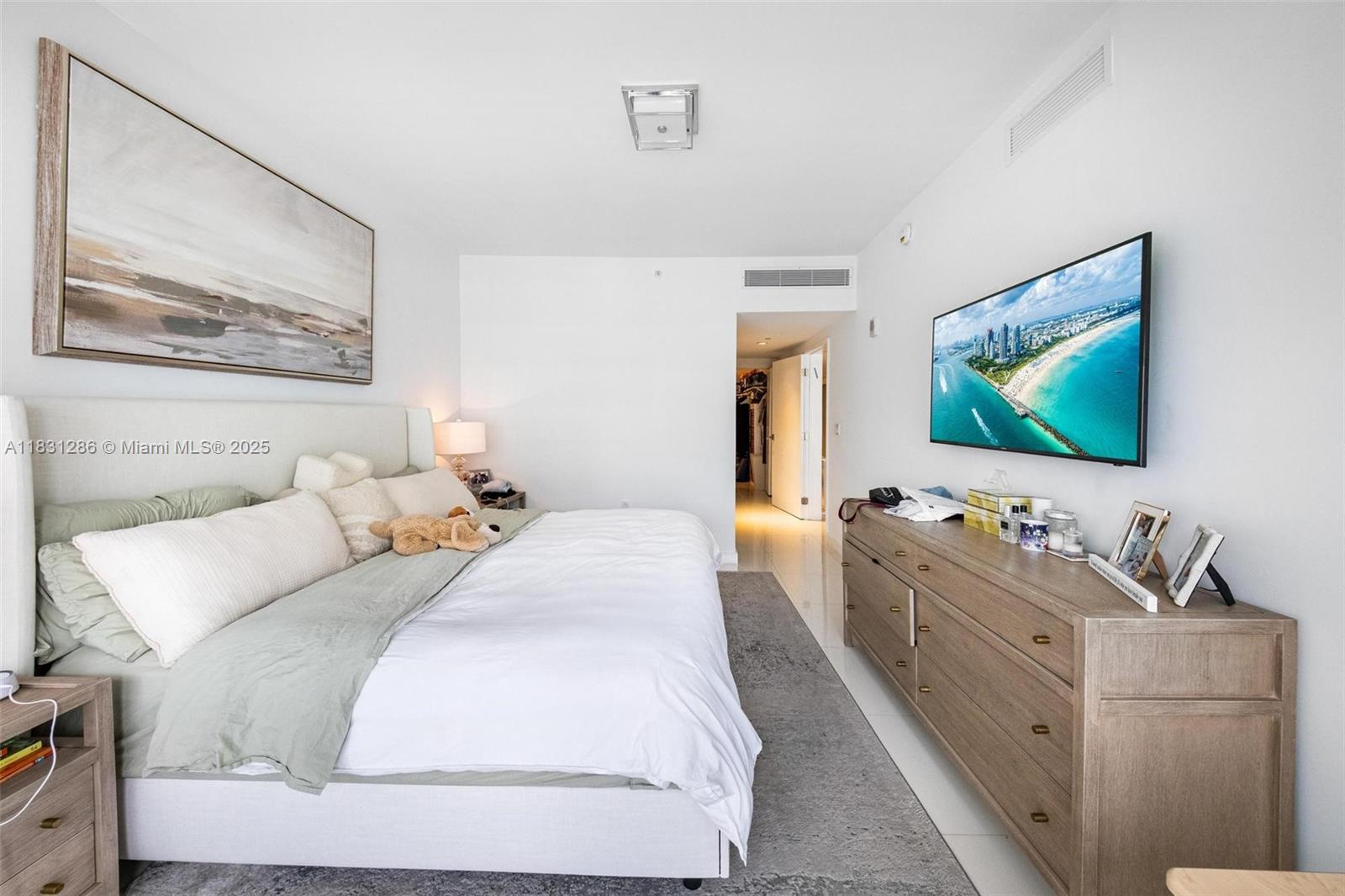 9940 W Bay Harbor Dr 4B-S