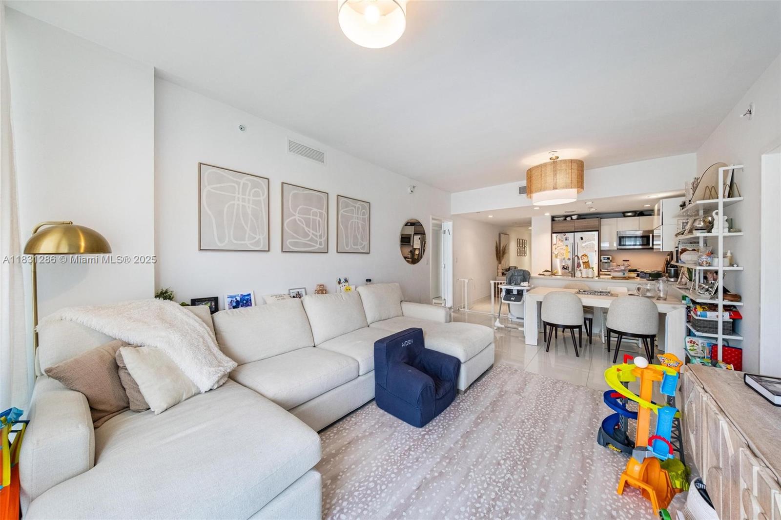 9940 W Bay Harbor Dr 4B-S