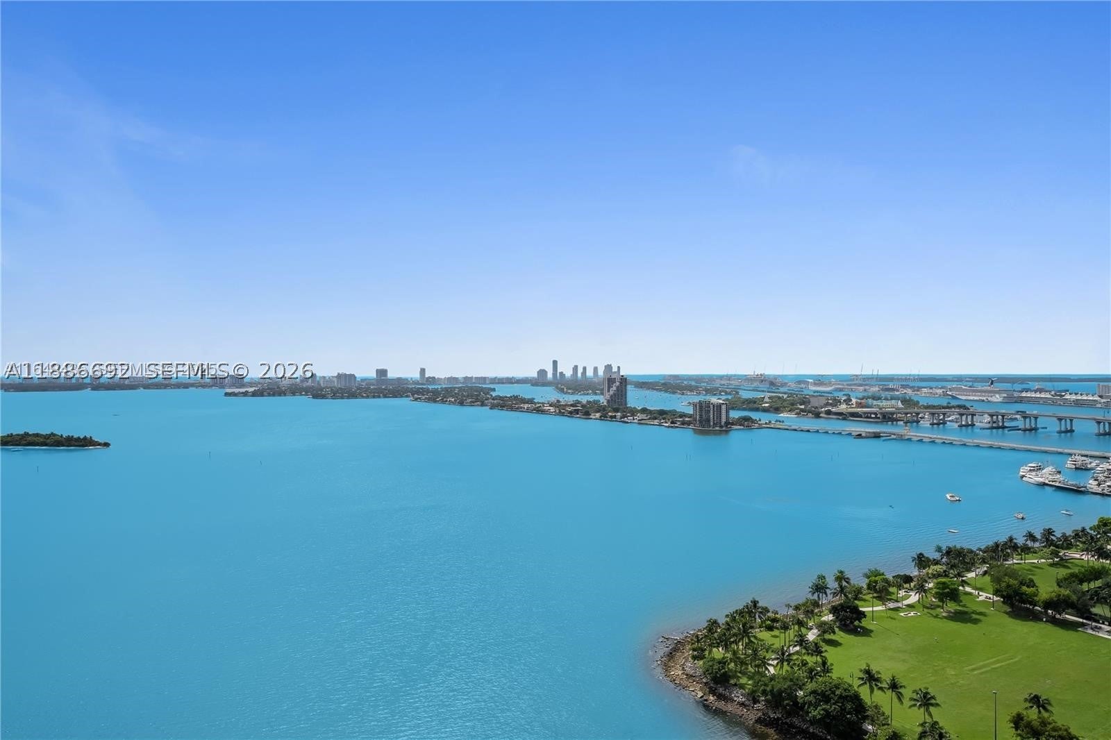 2020 N Bayshore Dr 2702