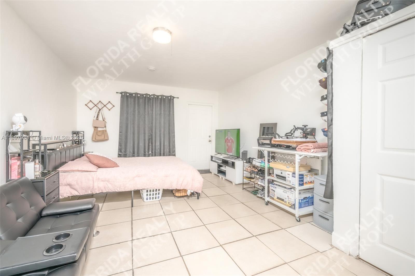 CARVER RANCHES - Residential Income