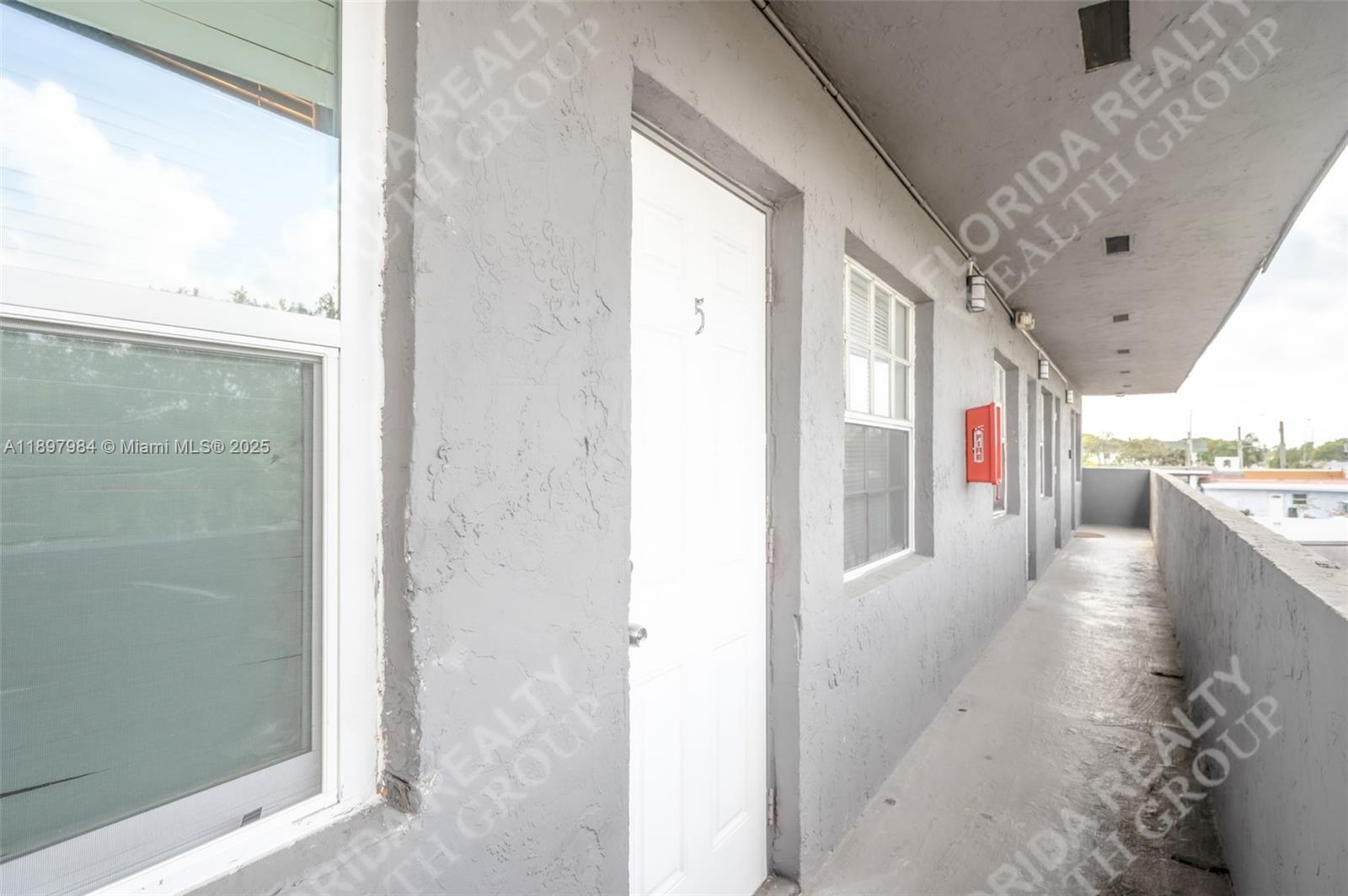 CARVER RANCHES - Residential Income