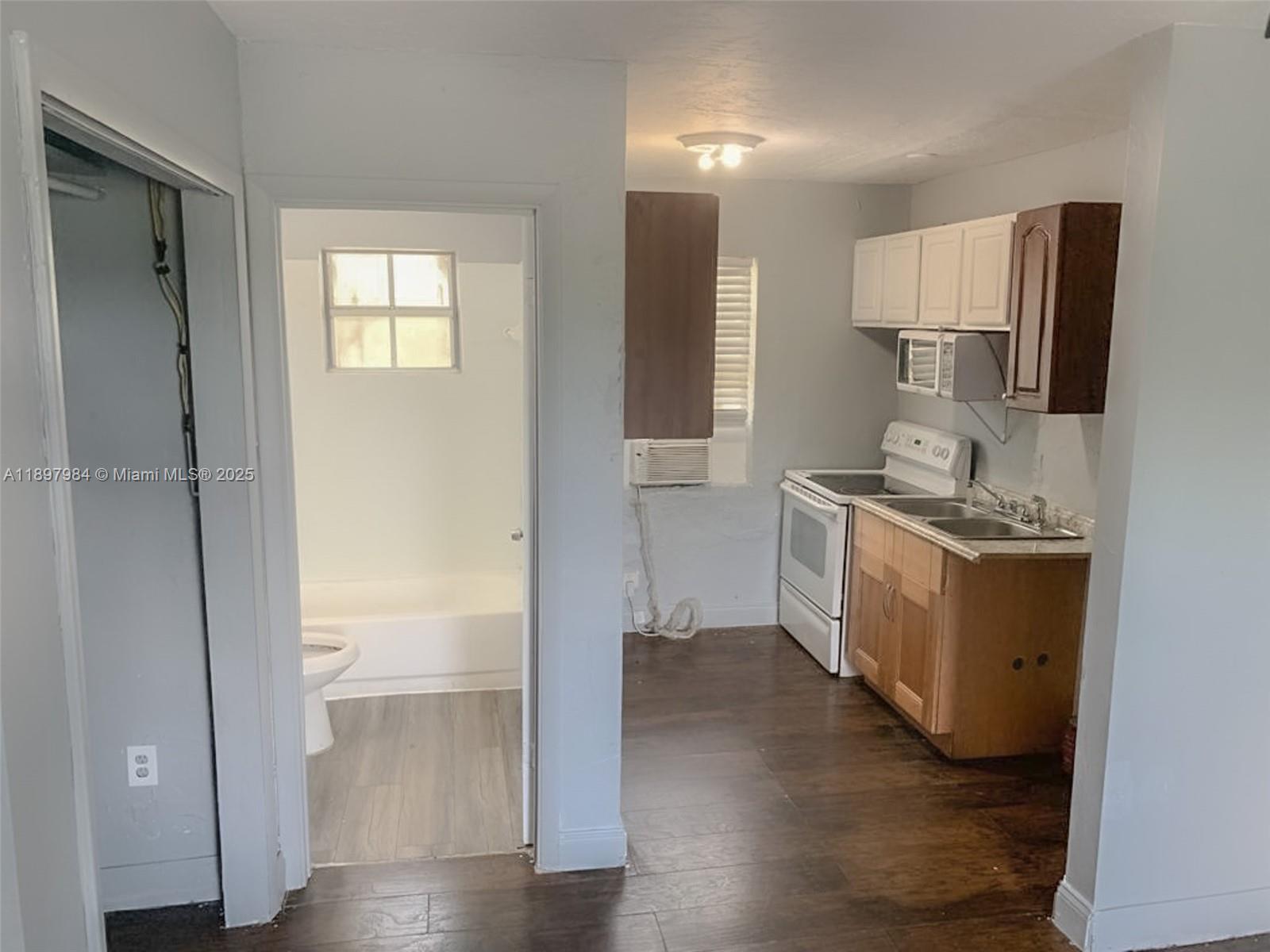 CARVER RANCHES - Residential Income